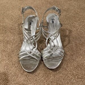 FIONI Clothing Metallic Silver Heels